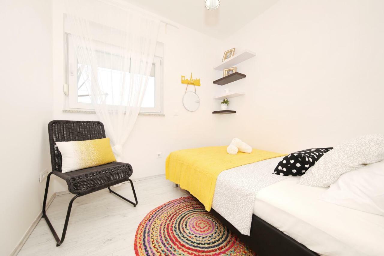 Seabreeze Apartment ซาดาร์ ภายนอก รูปภาพ
